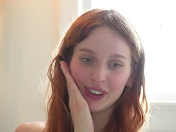 girl
        ellaa91 cam image #3954521