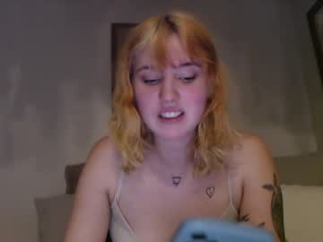 girl
        sadiethemilf cam image #2838264