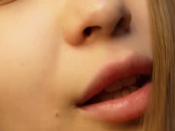 girl
        yeepshyy cam image #3890092