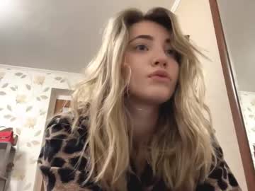 girl
        dawnbluett cam image #6568908