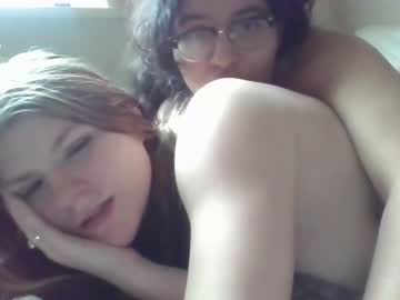 couple
        elliewilliamsgf cam image #3492296