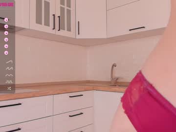 girl
        loribanks cam image #1158969
