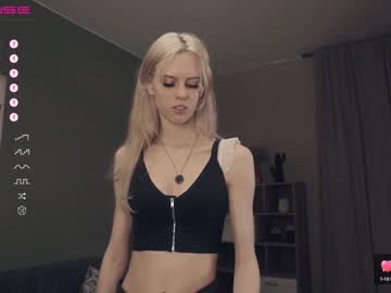 girl
        audreycarvin cam image #3880916