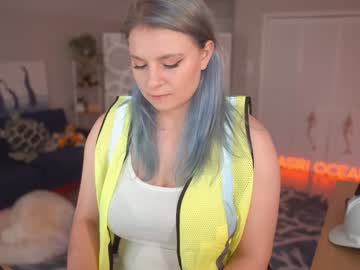 girl
        asiri_ocean cam image #5206204