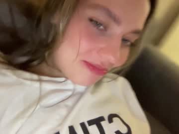 girl
        angel_from_sky cam image #6662147