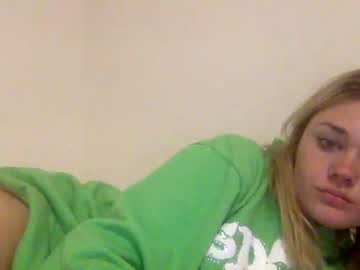 girl
        cassidyyqueen cam image #1480360