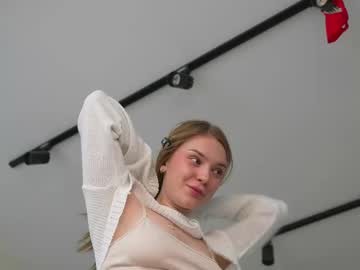 girl
        cyberheart_ cam image #6524104