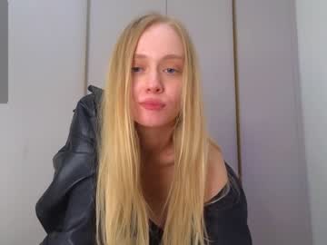 girl
        stacy_fanning cam image #3420176