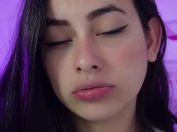 girl
        _your_little_nut cam image #3189444