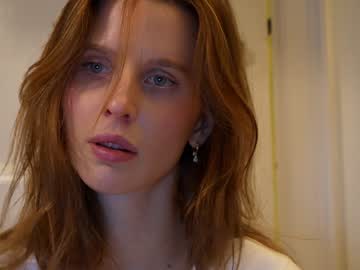 girl
        ellaa91 cam image #339469