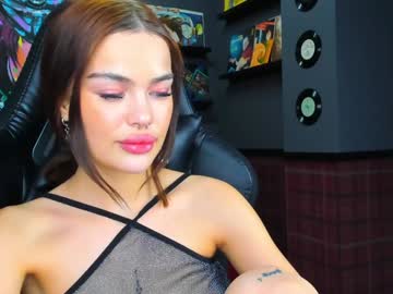 girl
        angel_sapphire_ cam image #5073393