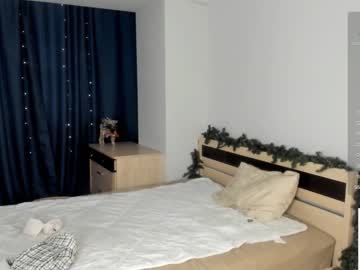 girl
        julianaclive cam image #3886200