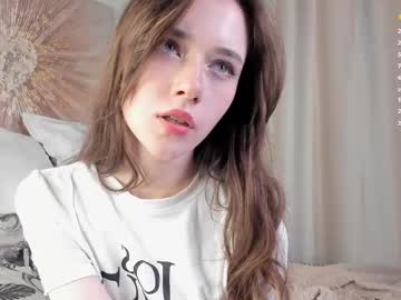 girl
        gina_vicious cam image #6477559
