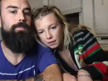 couple
        tellmetaji cam image #2785844