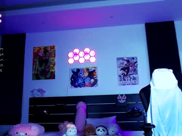 girl
        madnessalise cam image #2488190