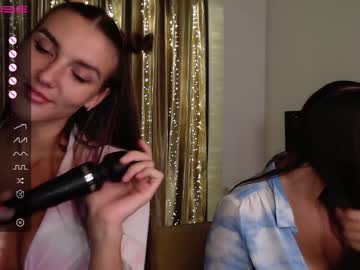 girl Nude Cam Girls Playing Games with bella_la_la