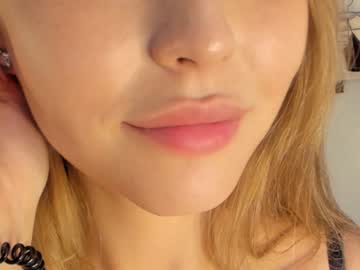 girl
        casey_diaz cam image #2457227