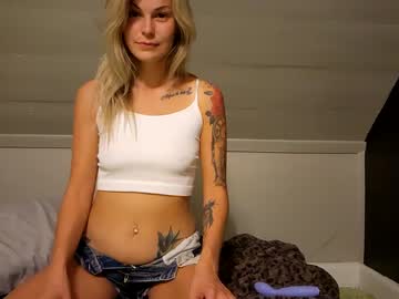 girl
        riahhmariee cam image #2354473