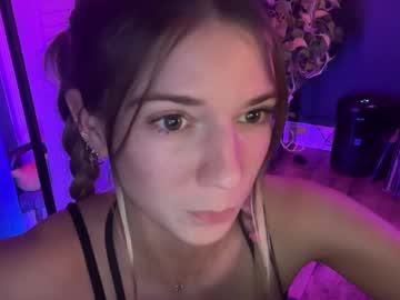girl
        oliviahansleyy cam image #5983390