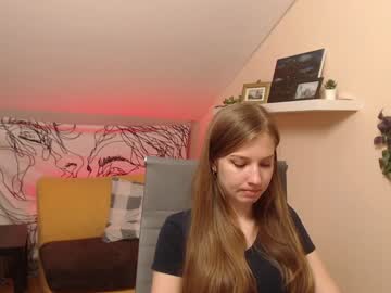 girl
        suziii_ cam image #1288060
