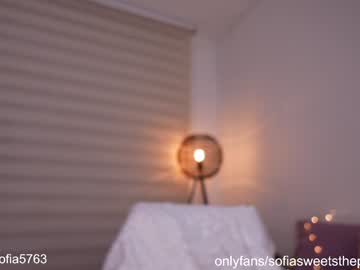 girl
        sweetsthep22 cam image #5717314