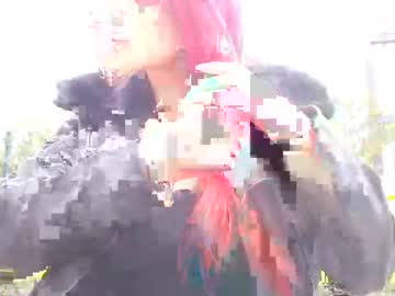 girl
        lettali cam image #3656441