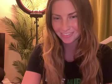 girl
        addiebauer cam image #6112273