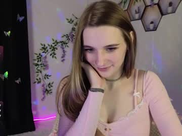 girl
        elsa_wow cam image #6319305