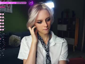 girl
        audreycarvin cam image #4335775