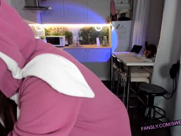 girl
        sweetteets24 cam image #3034513