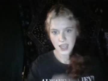 girl
        ghost_bby2 cam image #1450877