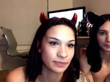 girl
        bellasluvv cam image #5982485