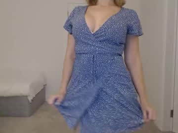 girl
        mallinia cam image #6073667