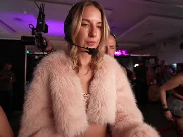 couple
        blondefoxsilverfox cam image #6046785