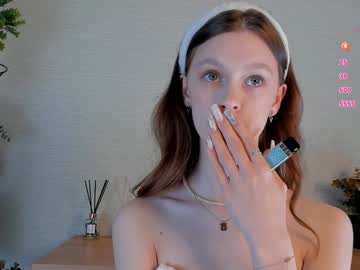 girl
        cwenhardey cam image #5941539
