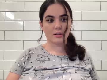 girl
        gia_is_horny cam image #437843