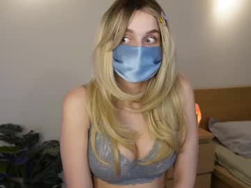girl
        nixielive cam image #6381871