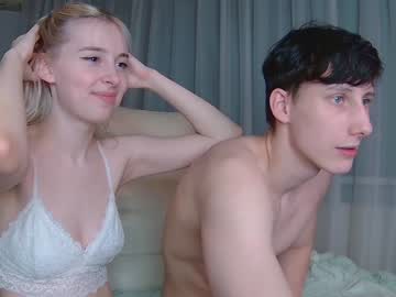 couple
        williamandmia cam image #1951286