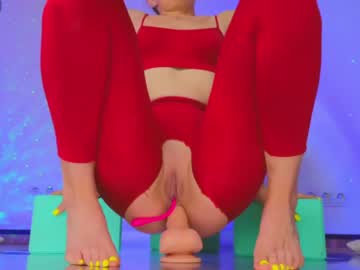 girl
        anissaa__ cam image #3763025