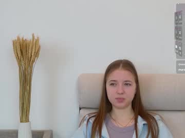 girl
        nico_collard cam image #6280082