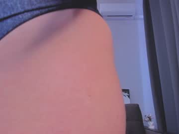 girl
        just_lilu cam image #2875109