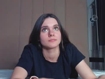 girl
        lorettadunnell cam image #5693466