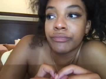 girl
        bailyheaven cam image #1236418