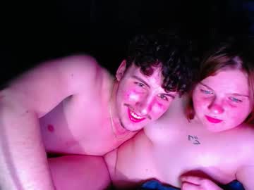 couple Nude Cam Girls Playing Games with gdfunhouse