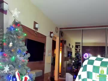 girl
        bestblondiiecb cam image #635020