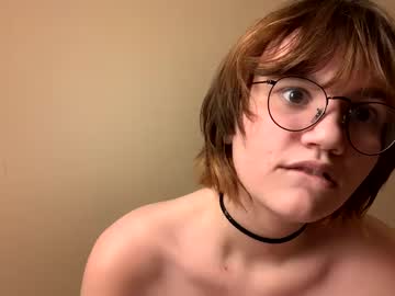 girl
        megeggs cam image #1818357
