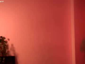 girl
        shiningstarrr cam image #6944181