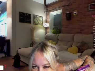 girl
        _mari_ cam image #1876565