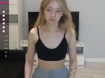 girl
        evafrancis cam image #1842420