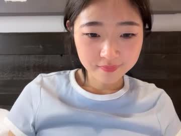 girl
        cozykorean cam image #6500683